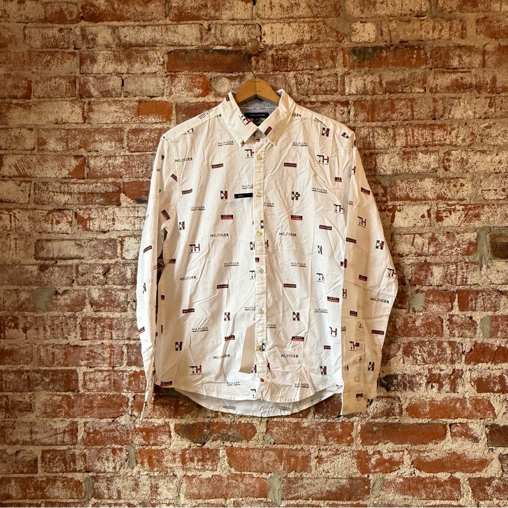 Men’s Full All Over Print Casual Button Down Shirt Tommy Hilfiger New With Tags